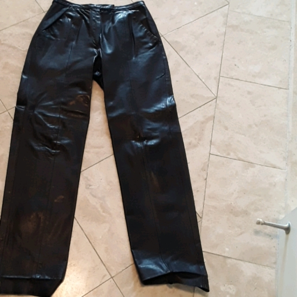 Fabulous fully lined high quality black leather fu